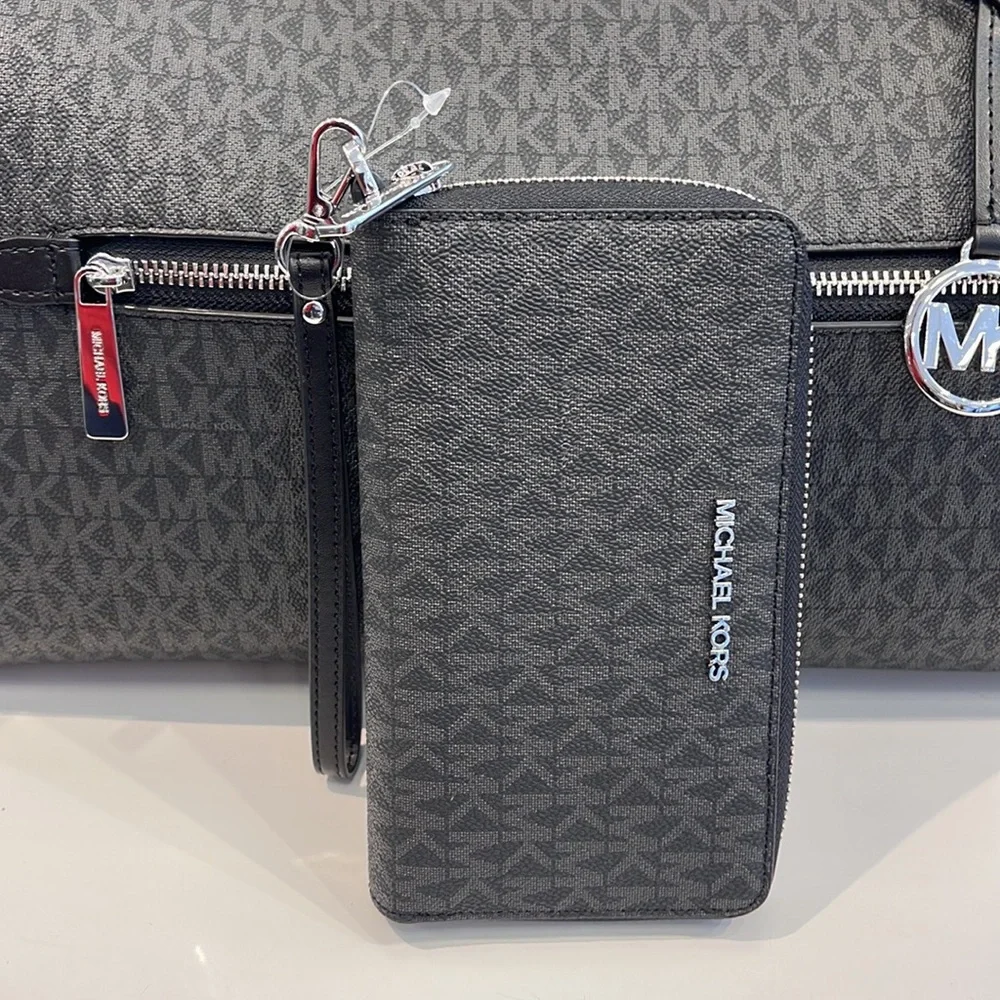 Michael Kors MK Signature Large Flat Multi-Function Phone Case Wallet Wristlet